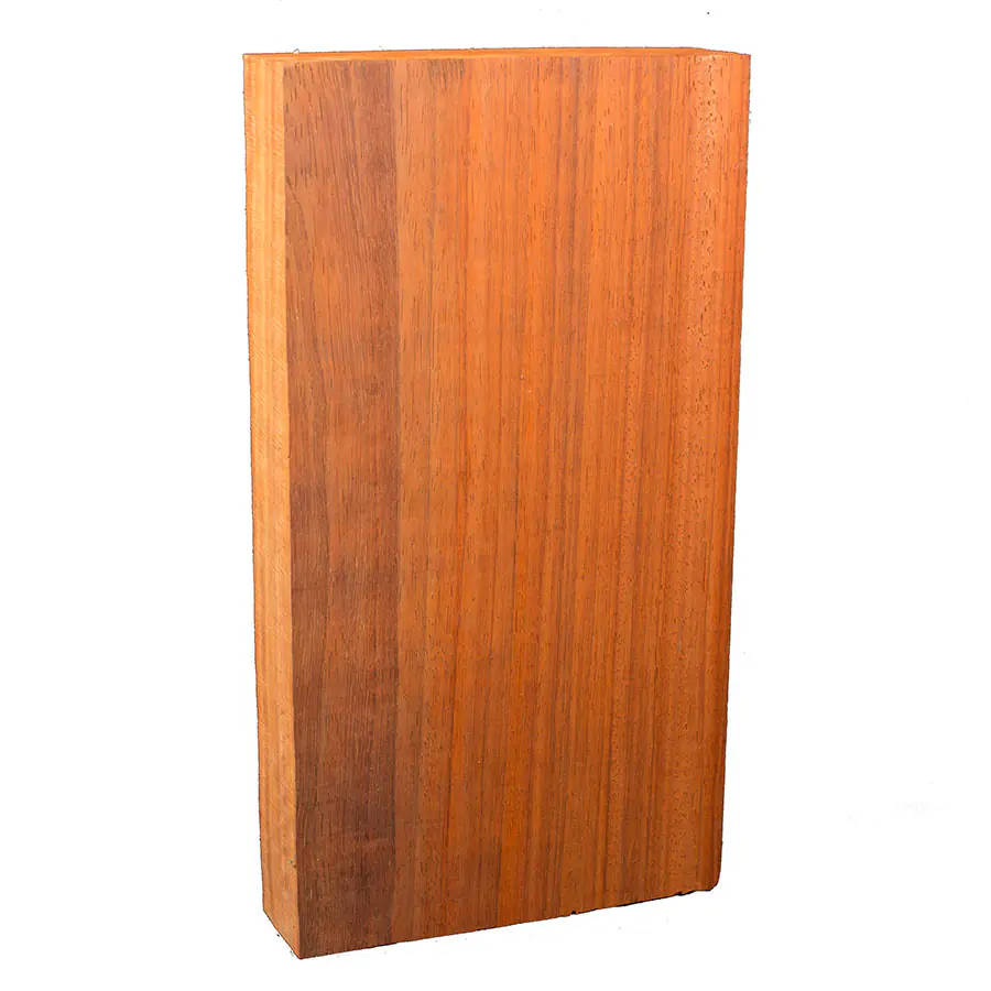 planche en bois de padouk