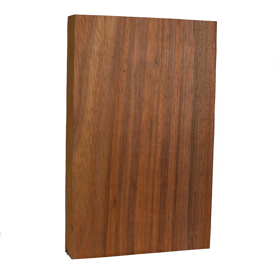 planche en bois de padouk